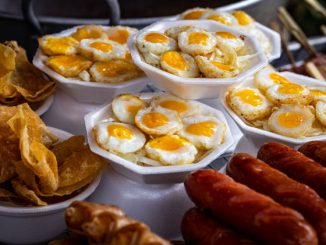 熟词僻义 | egg 是一种怎样的鼓励？
