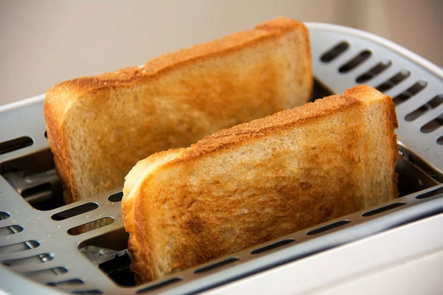 熟词僻义 | toast 是一种怎样的人？