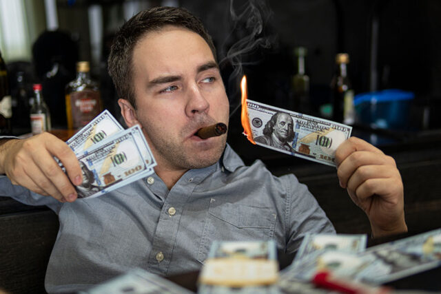 《经济学人》每日一词：profligate